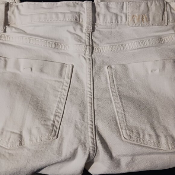 Zara Womens White High-Rise Cropped Flare Raw Hem Jeans Size 4‎ Denim - Picture 6 of 9
